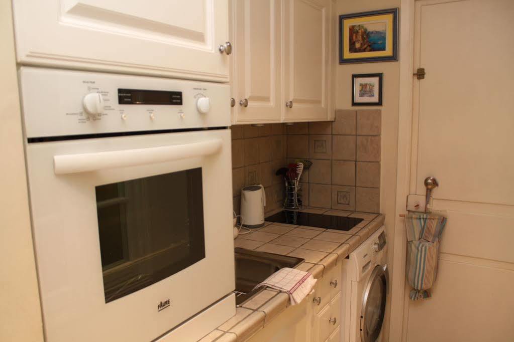 Very Charming Studio Apartment On Port In Cannes A Short Walk To Palais With Aircon And Internet 411 المظهر الخارجي الصورة